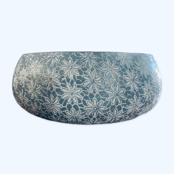 Etched Daisy Set of 2| Painted Terra Cotta Blue & White Planter Bowls Succulents - Picture 4 of 13